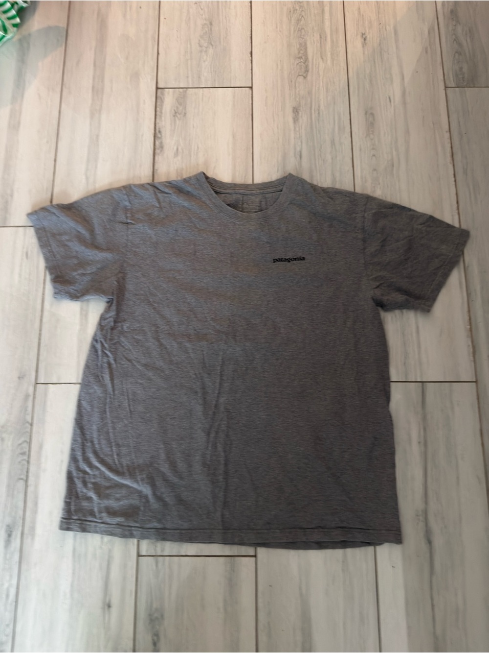 Patagonia Men's Gray Crew Neck T-Shirt L